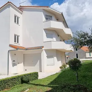 Gojini Dvori Appartement